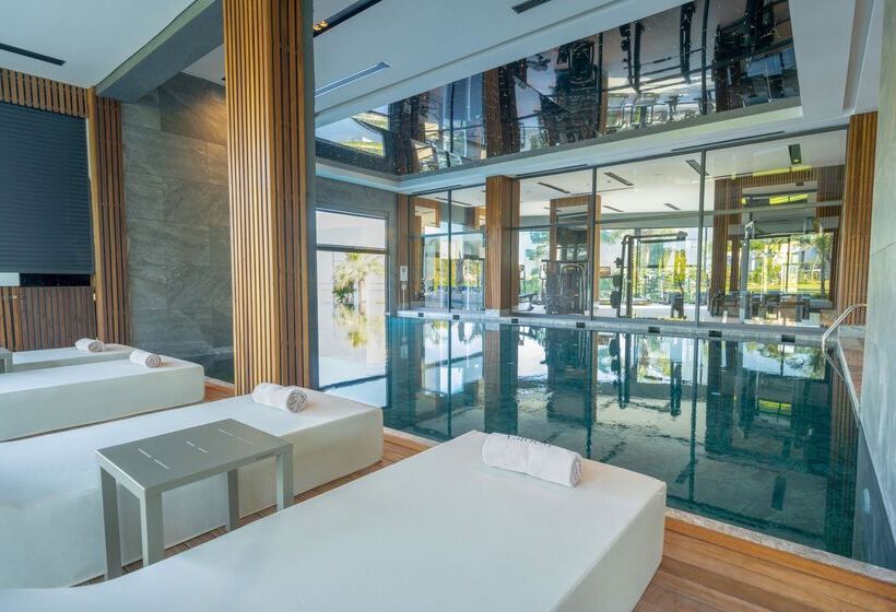 هتل The Norm Collection Door'a