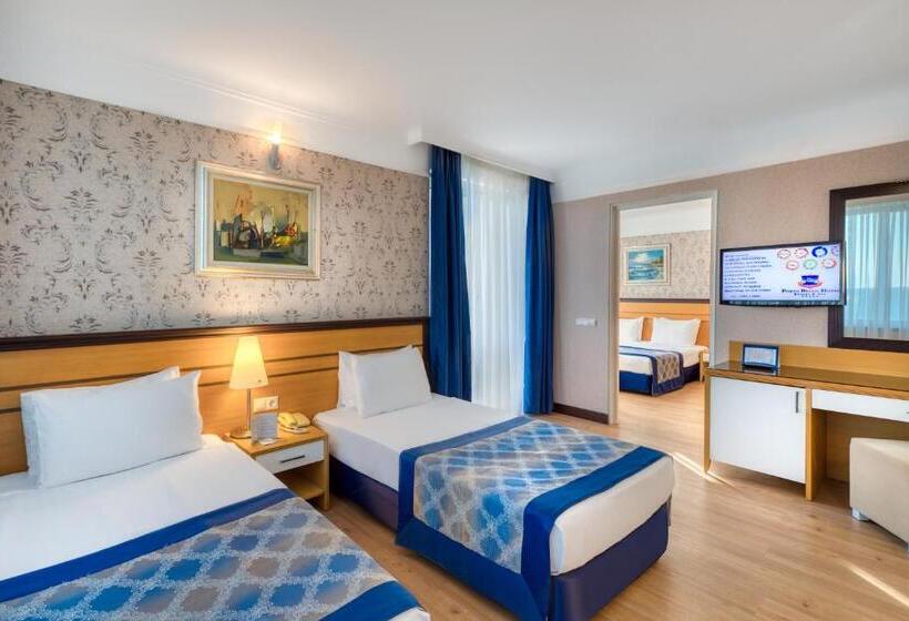 Porto Bello Hotel Resort & Spa