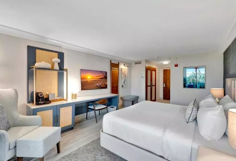 هتل Tideline Palm Beach Ocean Resort And Spa