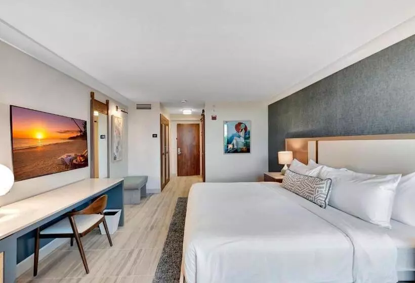 هتل Tideline Palm Beach Ocean Resort And Spa