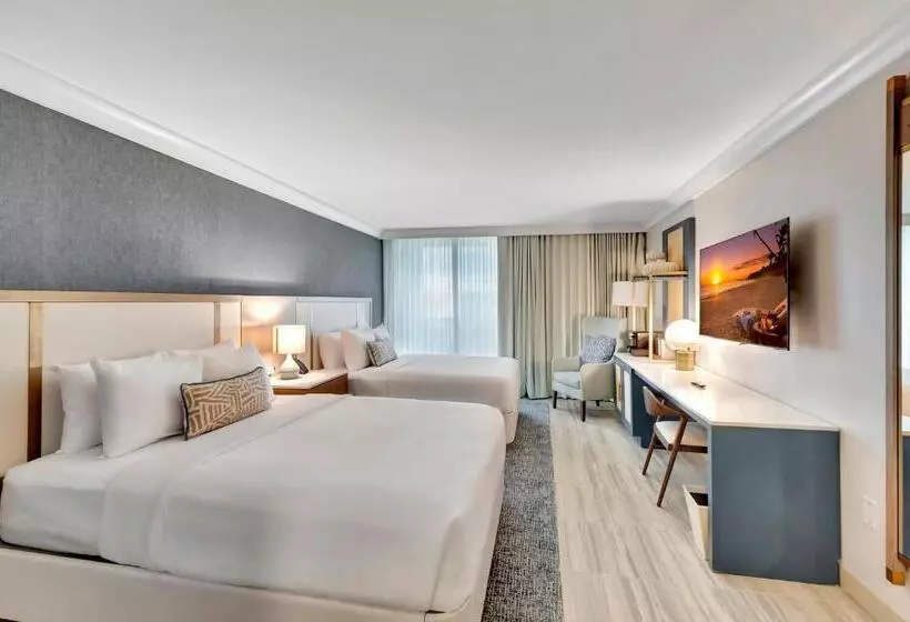 هتل Tideline Palm Beach Ocean Resort And Spa