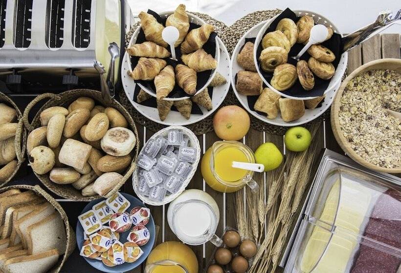 Typic Marina Playa Adults Only