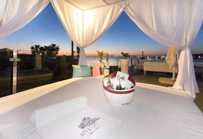 Typic Marina Playa Adults Only