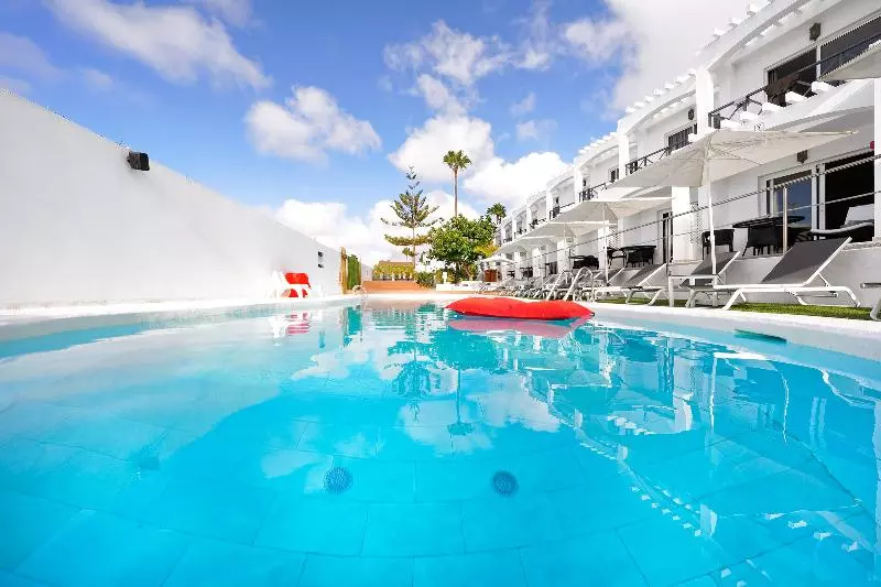 Vista Bonita, Gay and Lesbian Only Resort