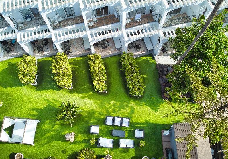 Vista Bonita, Gay and Lesbian Only Resort