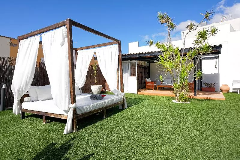 Vista Bonita, Gay and Lesbian Only Resort