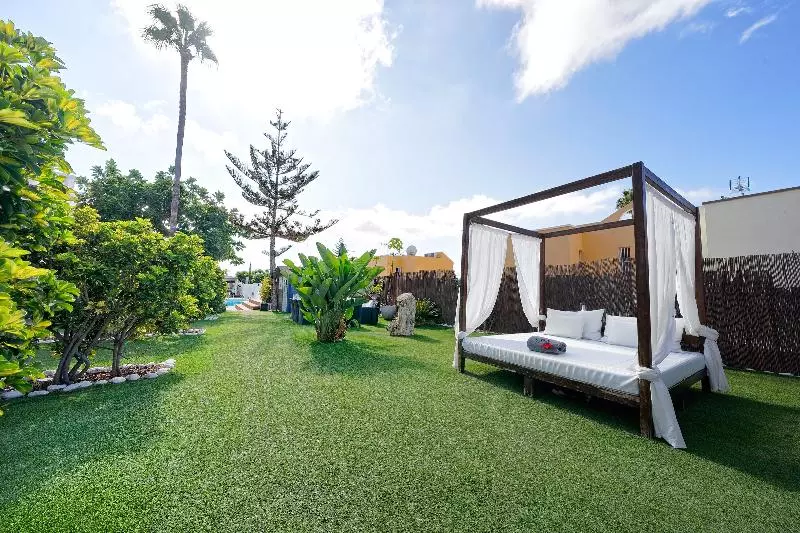 Vista Bonita, Gay and Lesbian Only Resort