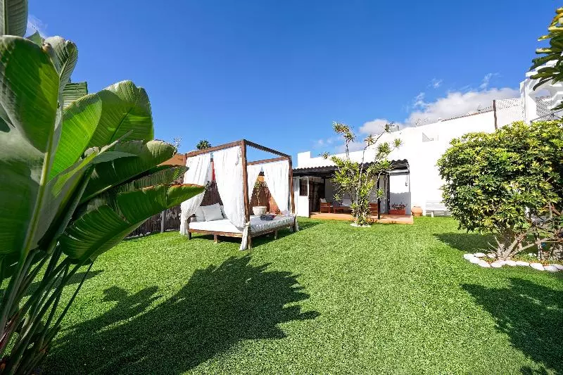 Vista Bonita, Gay and Lesbian Only Resort