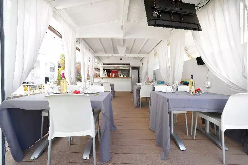 Vista Bonita, Gay and Lesbian Only Resort