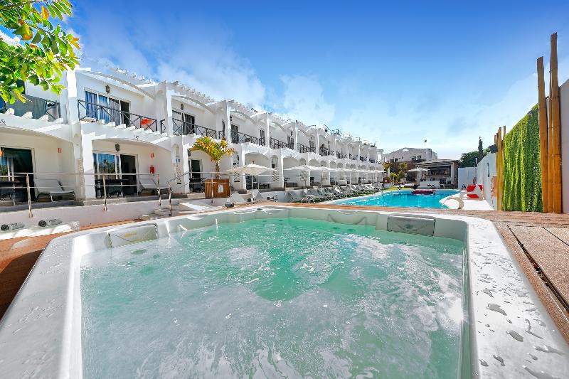 Vista Bonita, Gay and Lesbian Only Resort