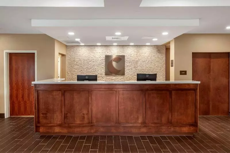 ホテル Comfort Inn & Suites