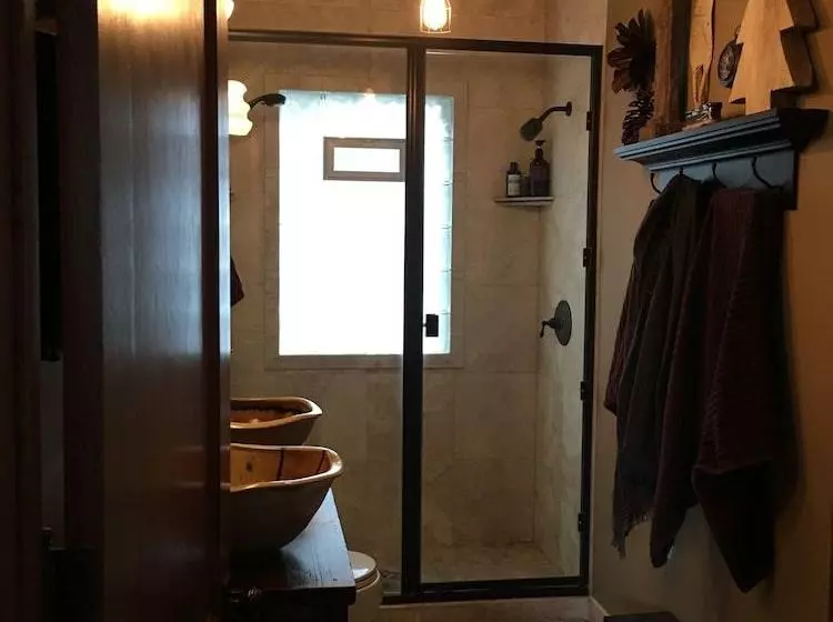 Aamiaismajoitus (B&B) Kara S Kottages @ N. Clarendon St