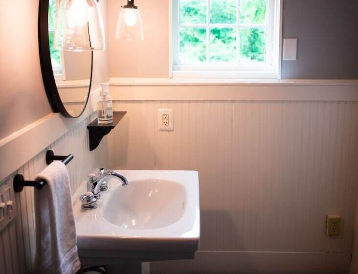 Black Walnut Bed And Breakfast