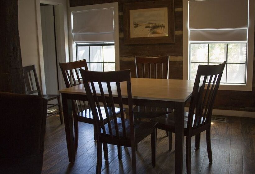 French Camp Bed And Breakfast