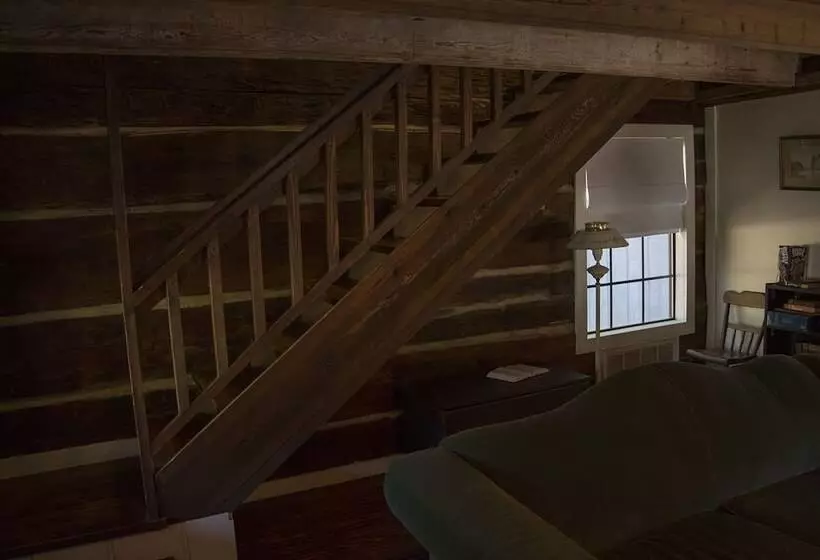 French Camp Bed And Breakfast