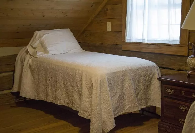 French Camp Bed And Breakfast