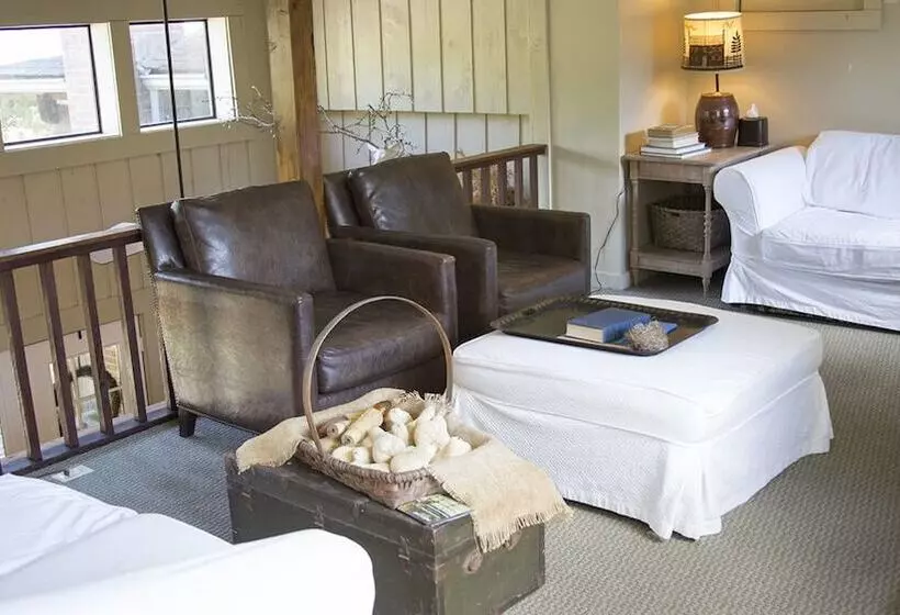 French Camp Bed And Breakfast