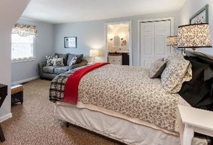 Greenwoods Bed & Breakfast Inn