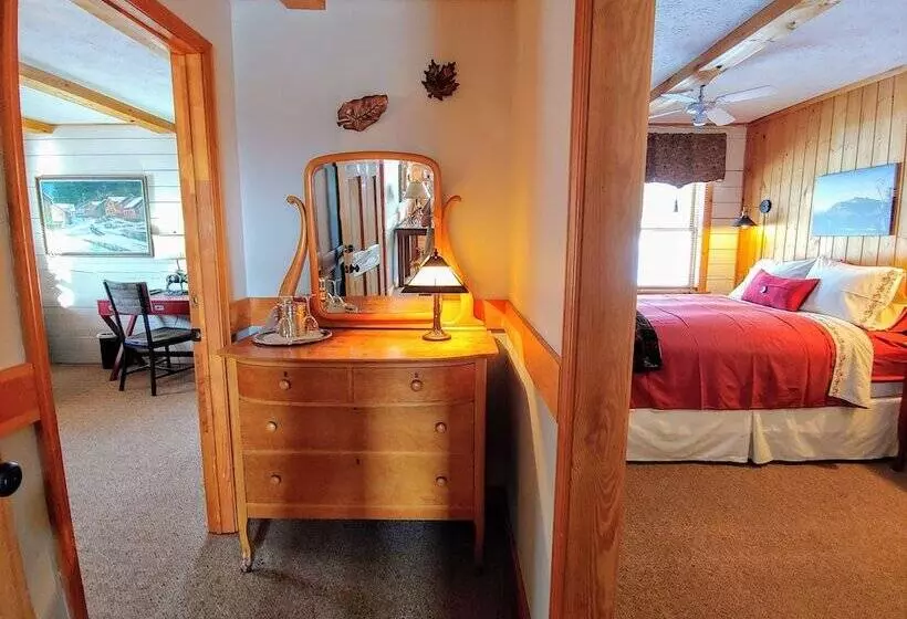 Greenwoods Bed & Breakfast Inn