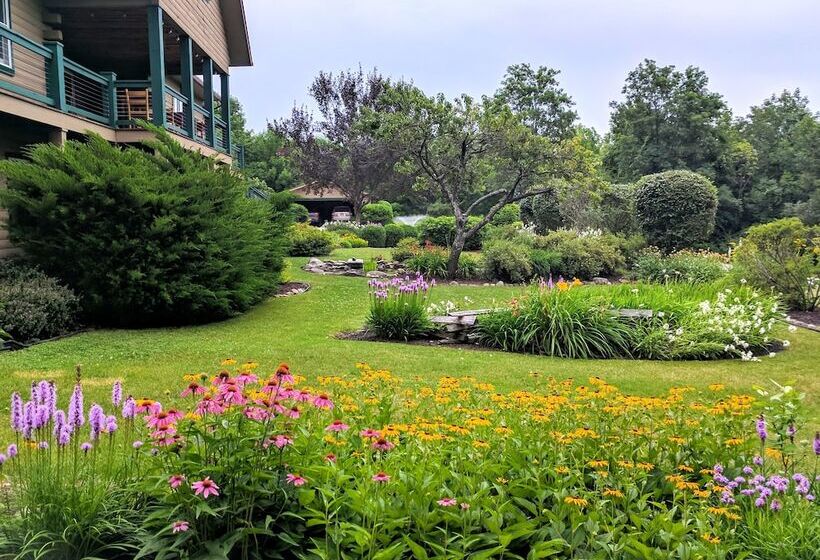 Greenwoods Bed & Breakfast Inn