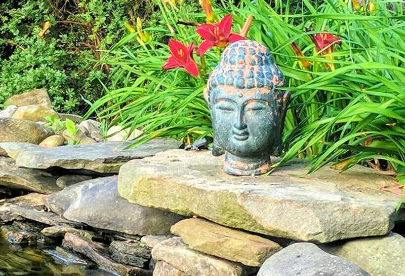 Greenwoods Bed & Breakfast Inn