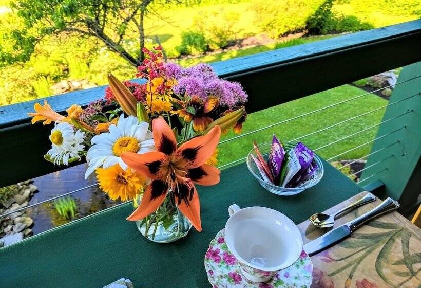 Greenwoods Bed & Breakfast Inn