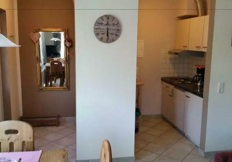 Hotelli Ferienwohnung Pollig