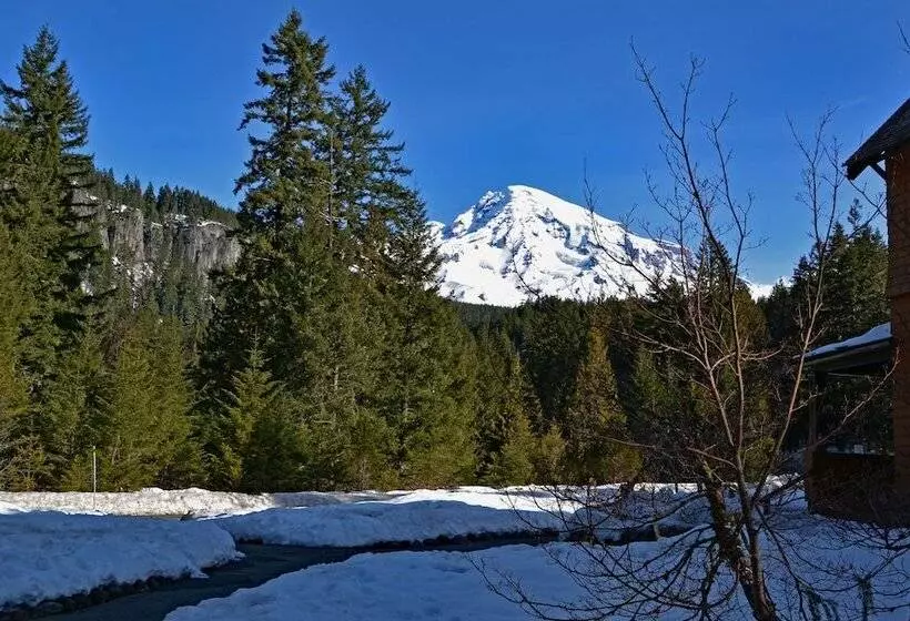 Hotelli National Park Inn