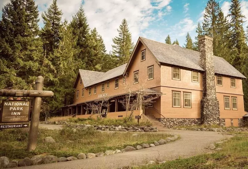 Hotelli National Park Inn