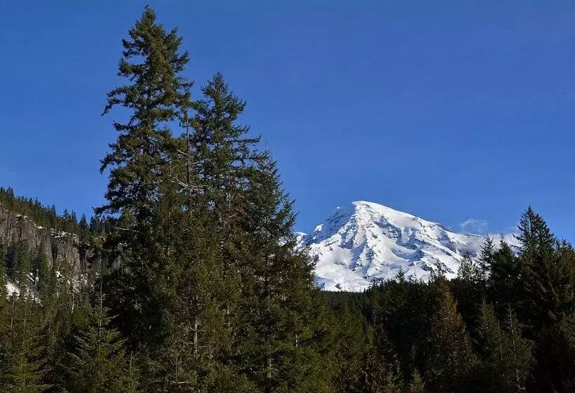 Hotelli National Park Inn