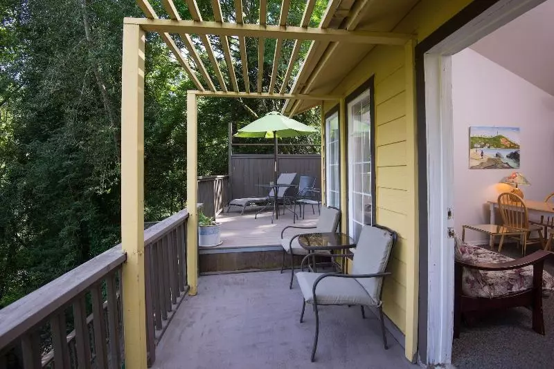 Hotelli River View Garden Resort