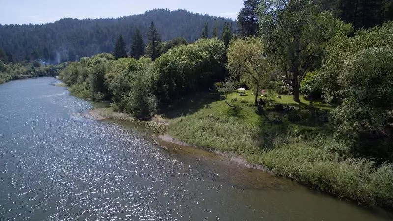 Hotelli River View Garden Resort