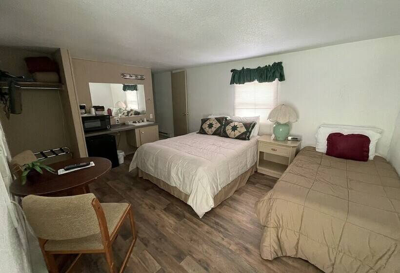 فندق ريفى 7r Guest Ranch