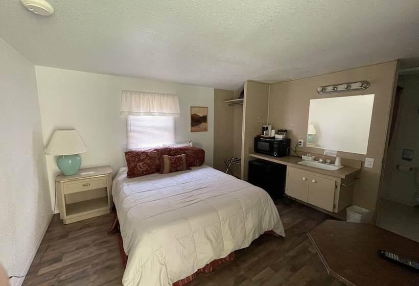 فندق ريفى 7r Guest Ranch