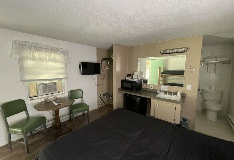 فندق ريفى 7r Guest Ranch