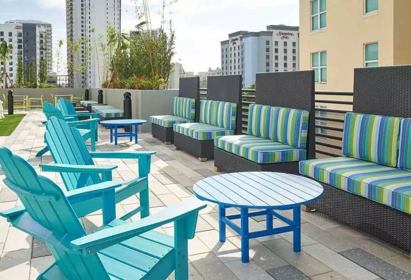 هتل Tru By Hilton Fort Lauderdale Downtown