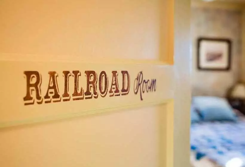 Kettle Moraine Cottage Bed & Breakfast