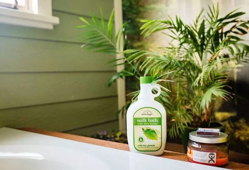 Kettle Moraine Cottage Bed & Breakfast