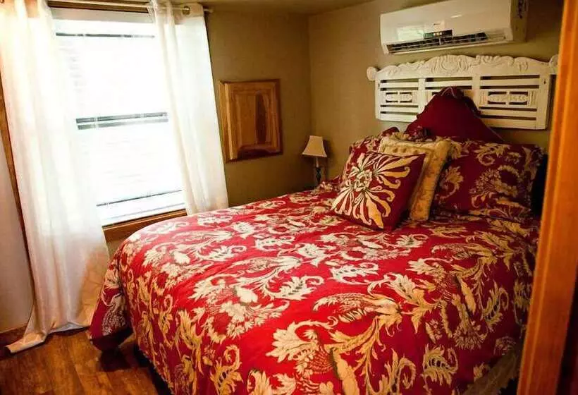 Lillian Farms Bed & Breakfast