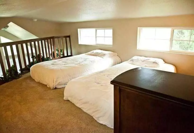 Lillian Farms Bed & Breakfast