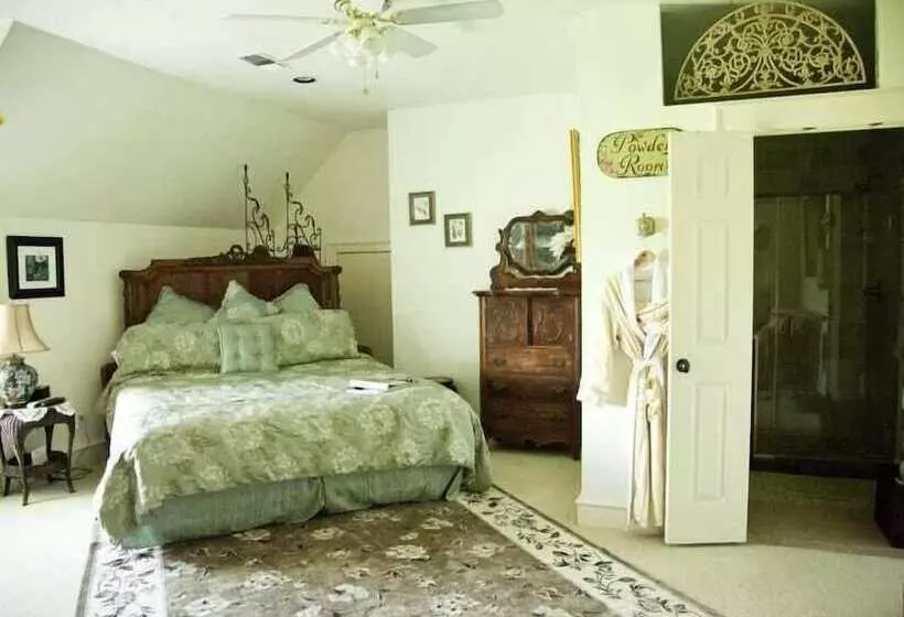 Lillian Farms Bed & Breakfast