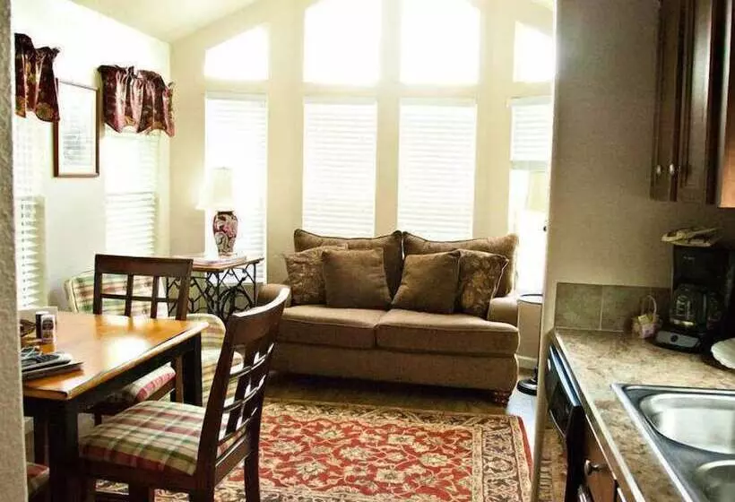 Lillian Farms Bed & Breakfast