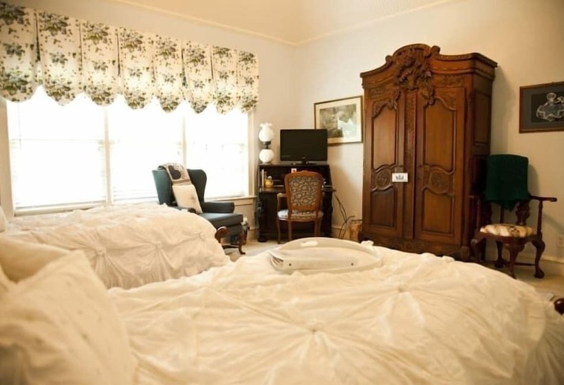 Lillian Farms Bed & Breakfast