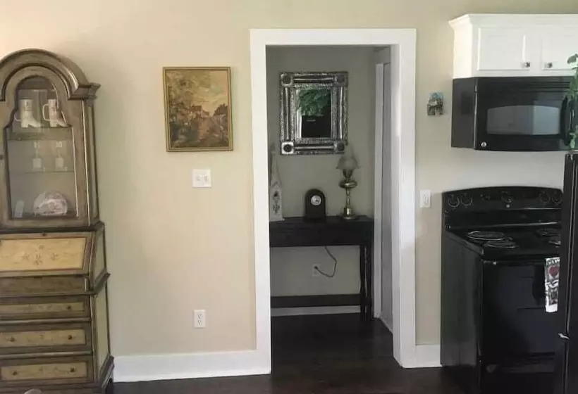 Lillian Farms Bed & Breakfast