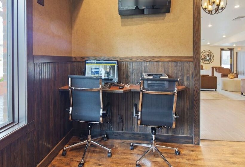 酒店 Black Hills Luxury Suites