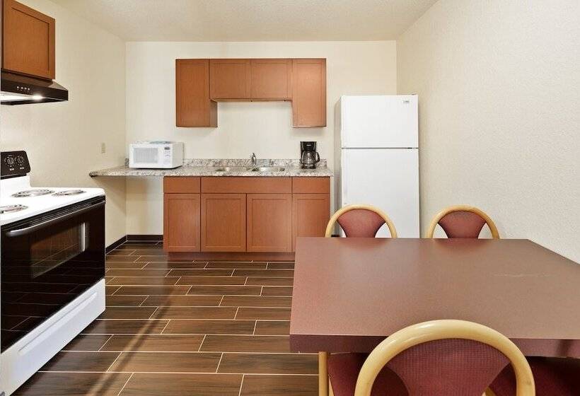 酒店 Black Hills Luxury Suites