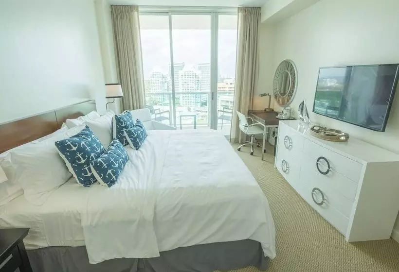 هتل Ocean, Marina & City View Studio + Balcony #1