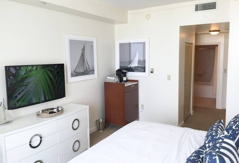 酒店 Ocean, Marina & City View Studio + Balcony #1