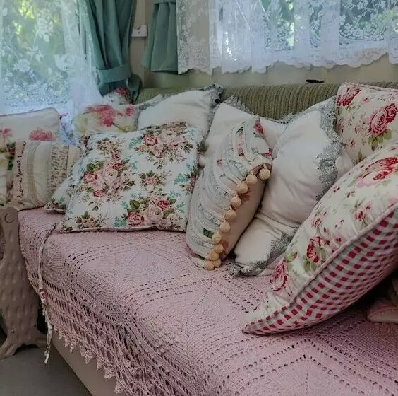 Kitty Unique 60s Caravan Set In Pretty Garden