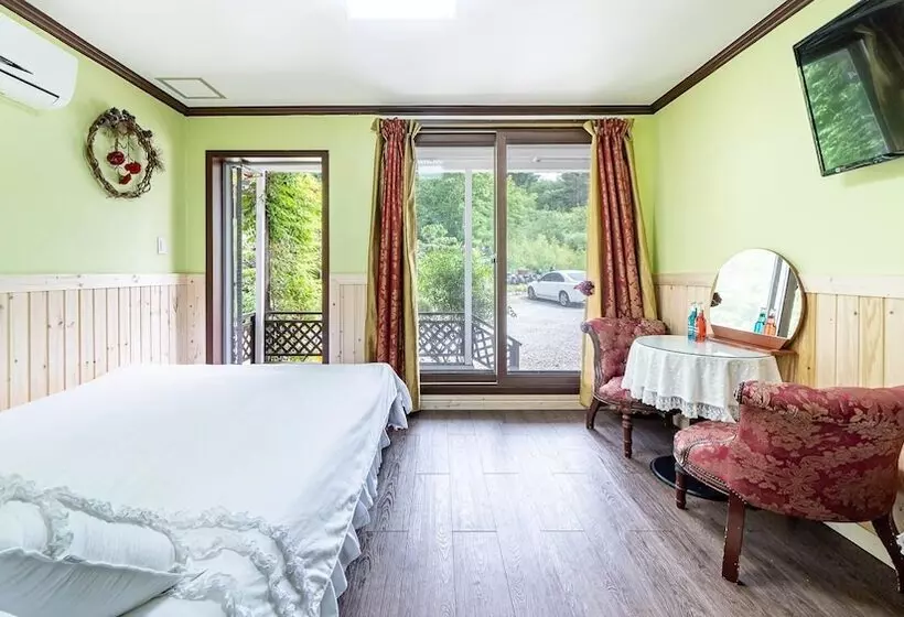 Samcheok Garden Pension